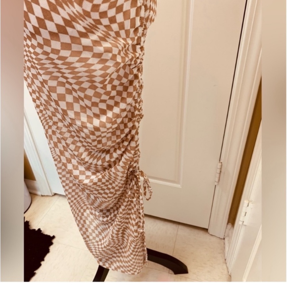 SPAGHETTI STRAP RUCHED PRINTED MAXI DRESS - Picture 10 of 12